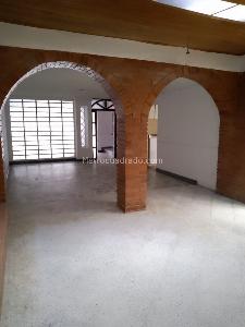 Casa de 5 alcobas en venta en Prado Veraniego Norte, Bogotá, 408 m² · foto 5 de 18