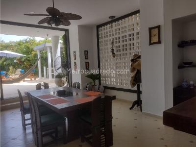 Casa de 4 alcobas en venta en El Peñon, Girardot, 340 m² · foto 7 de 20