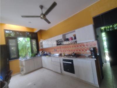 Casa de 4 alcobas en venta en El Peñon, Girardot, 340 m² · foto 12 de 20