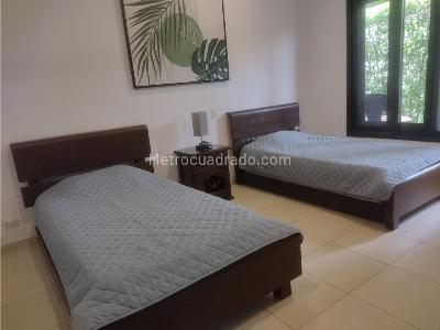 Casa de 4 alcobas en venta en El Peñon, Girardot, 340 m² · foto 14 de 20
