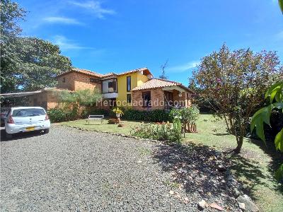 Casa de 5 alcobas en venta en Vereda Samaria, Chía, 220 m² · foto 6 de 20