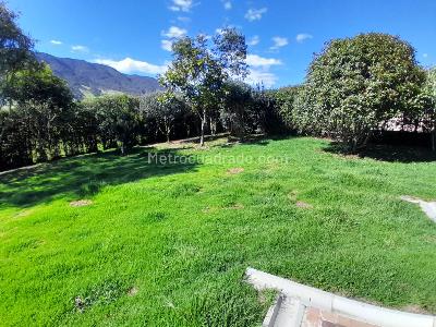 Casa de 5 alcobas en venta en Vereda La Toma, La Calera, 485 m² · foto 16 de 20