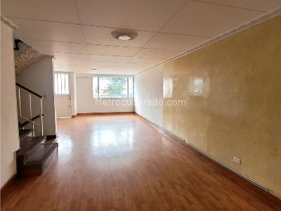 Apartamento en venta en Normandia, Bogotá · foto 2 de 18