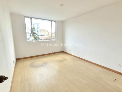 Apartamento en venta en Normandia, Bogotá · foto 7 de 18
