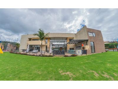 Casa de 5 alcobas en venta en Chia, Chía, 750 m² · foto 4 de 20