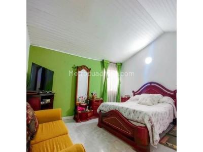 Casa de 5 alcobas en venta en Villa Luz, Bogotá, 250 m² · foto 15 de 20