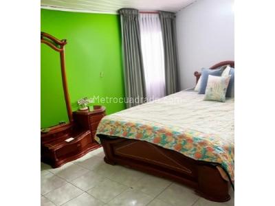 Casa de 5 alcobas en venta en Villa Luz, Bogotá, 250 m² · foto 16 de 20