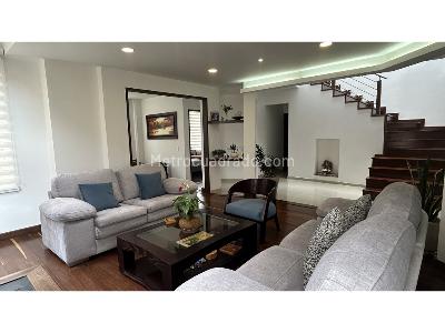 Casa de 5 alcobas en venta en Vereda La Balsa, Chía, 327 m² · foto 2 de 20