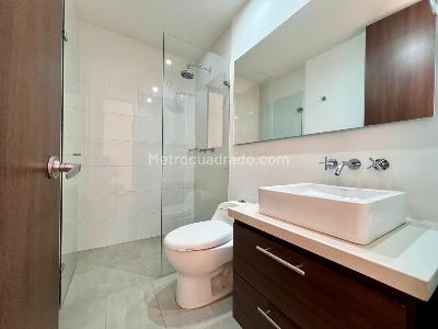 Apartamento de 2 alcobas en venta en Cedritos Alcala, Bogotá, 77 m² · foto 10 de 20