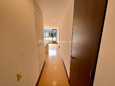 Apartamento de 2 alcobas en venta en Cedritos Alcala, Bogotá, 77 m² · foto 2 de 20