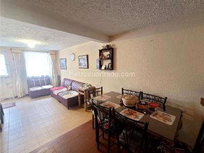 Casa en venta en Candelaria La Nueva, Bogotá · foto 4 de 14