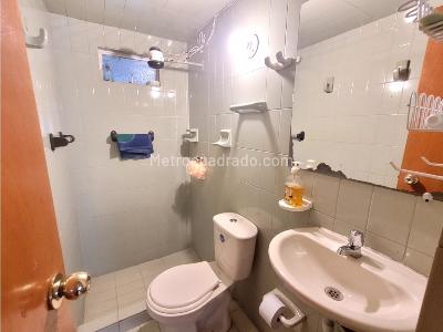 Casa en venta en Candelaria La Nueva, Bogotá · foto 8 de 14