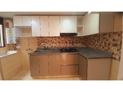 Apartamento de 3 alcobas en venta en Quinta Paredes, Bogotá, 71 m² · foto 7 de 20