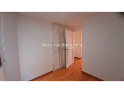 Apartamento de 3 alcobas en venta en Quinta Paredes, Bogotá, 71 m² · foto 11 de 20