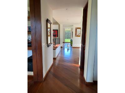 Casa de 5 alcobas en venta en Norte, Bogotá, 339 m² · foto 8 de 17