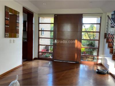 Casa de 5 alcobas en venta en Norte, Bogotá, 339 m² · foto 11 de 17