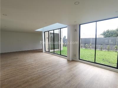 Casa de 3 alcobas en venta en Chuntame, Cajicá, 176 m² · foto 3 de 20
