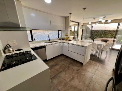 Casa de 4 alcobas en venta en Norte, Bogotá, 250 m² · foto 10 de 20