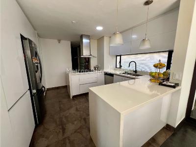 Casa de 4 alcobas en venta en Norte, Bogotá, 250 m² · foto 11 de 20