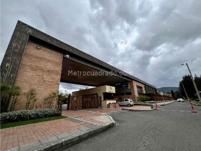 Casa de 4 alcobas en venta en Norte, Bogotá, 250 m² · foto 12 de 20