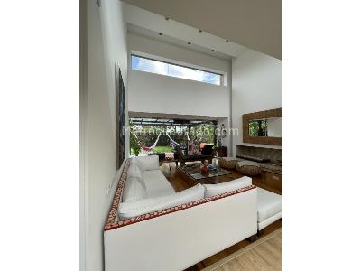Casa de 5 alcobas en venta en Norte, Bogotá, 450 m² · foto 3 de 20