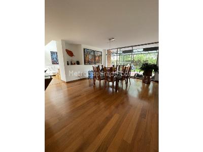 Casa de 5 alcobas en venta en Norte, Bogotá, 450 m² · foto 4 de 20
