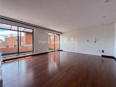 Apartamento de 3 alcobas en venta en San Patricio, Bogotá, 218 m² · foto 7 de 13