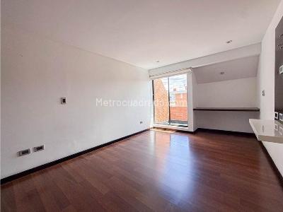Apartamento de 3 alcobas en venta en San Patricio, Bogotá, 218 m² · foto 11 de 13