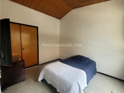 Casa de 5 alcobas en venta en Noroccidente, Bogotá, 286 m² · foto 12 de 20