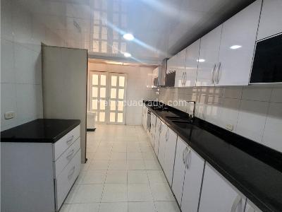 Casa de 5 alcobas en venta en Noroccidente, Bogotá, 286 m² · foto 3 de 20