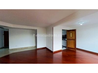 Apartamento de 3 alcobas en venta en Alhambra, Bogotá, 111 m² · foto 3 de 17