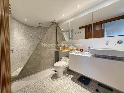 Apartamento de 2 alcobas en venta en Los Rosales, Bogotá, 200 m² · foto 11 de 15