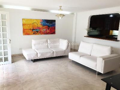 Apartamento en venta en La America, Medellín · foto 2 de 19