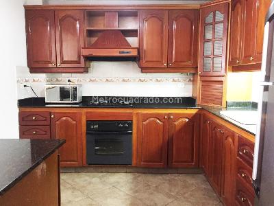 Apartamento en venta en La America, Medellín · foto 4 de 19