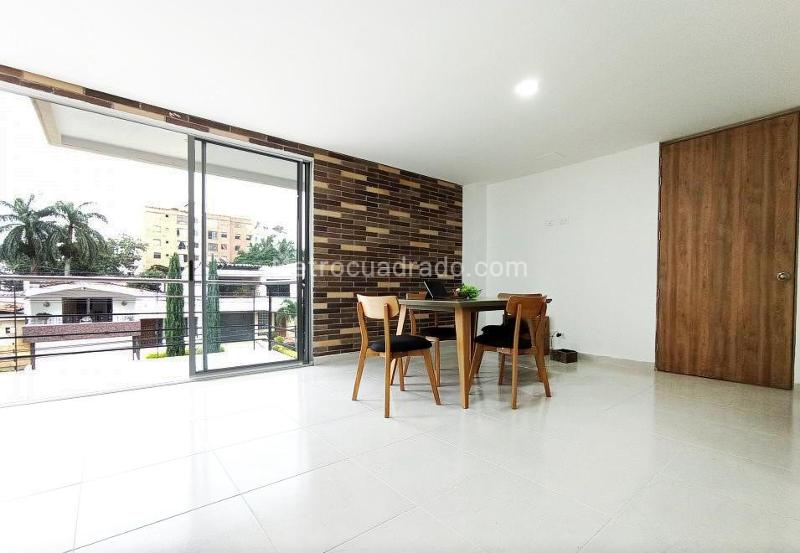 Apartamento Amplio de 3 Alcobas en Laureles (Los Almendros)