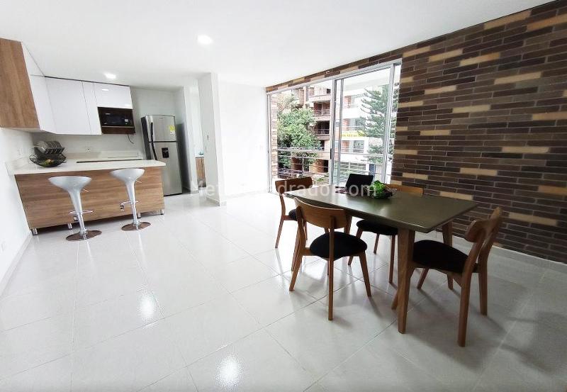 Apartamento Amplio de 3 Alcobas en Laureles (Los Almendros) - 2