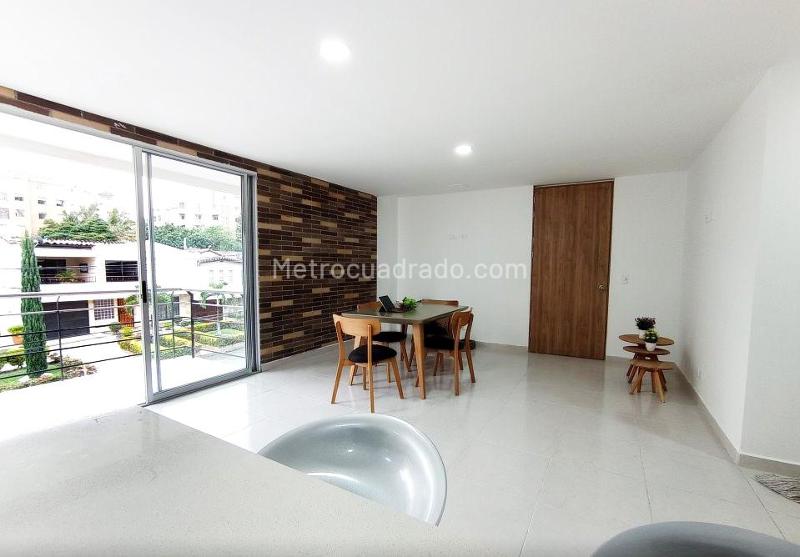 Apartamento Amplio de 3 Alcobas en Laureles (Los Almendros) - 3