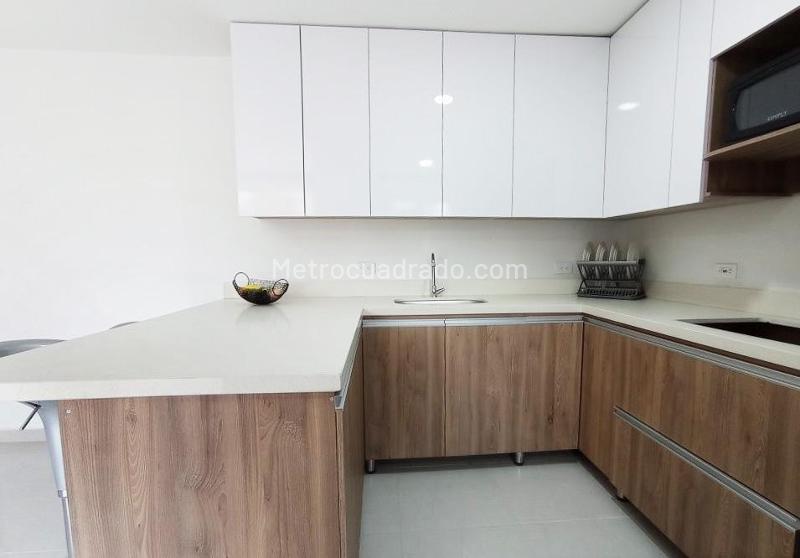 Apartamento Amplio de 3 Alcobas en Laureles (Los Almendros) - 5