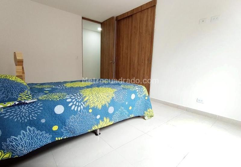 Apartamento Amplio de 3 Alcobas en Laureles (Los Almendros) - 8