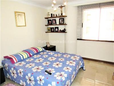 Apartamento de 3 alcobas en venta en Laureles, Medellín, 152 m² · foto 11 de 18