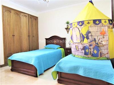 Apartamento de 3 alcobas en venta en Laureles, Medellín, 152 m² · foto 13 de 18