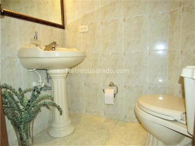 Apartamento de 3 alcobas en venta en Laureles, Medellín, 152 m² · foto 15 de 18