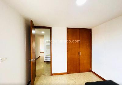 Apartamento de 3 alcobas en venta en Laureles, Medellín, 127 m² · foto 13 de 15