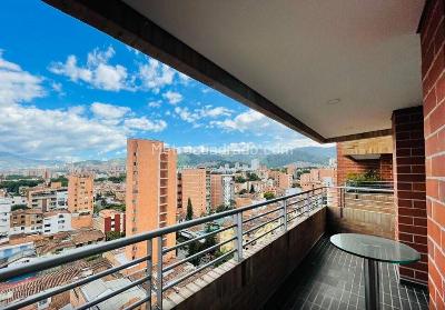 Apartamento de 3 alcobas en venta en Laureles, Medellín, 127 m² · foto 15 de 15