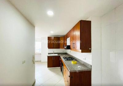 Apartamento de 3 alcobas en venta en Laureles, Medellín, 127 m² · foto 5 de 15