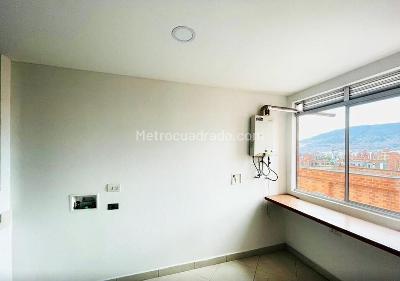 Apartamento de 3 alcobas en venta en Laureles, Medellín, 127 m² · foto 8 de 15