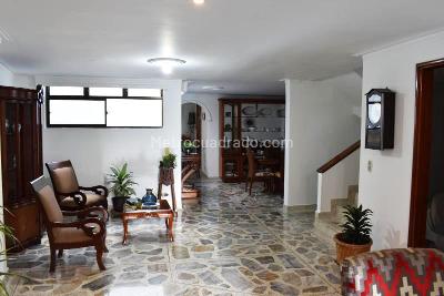 Apartamento en venta en Laureles, Medellín · foto 3 de 17
