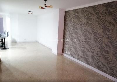 Apartamento en venta en Laureles, Medellín · foto 3 de 15