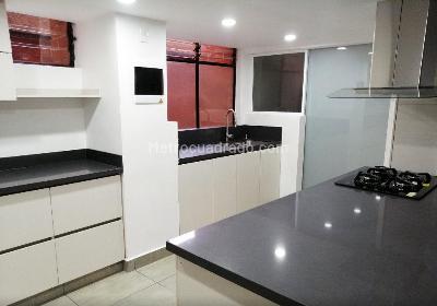 Apartamento en venta en Laureles, Medellín · foto 5 de 15