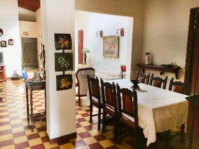 Casa de 5 alcobas en venta en La America, Medellín, 250 m² · foto 4 de 16